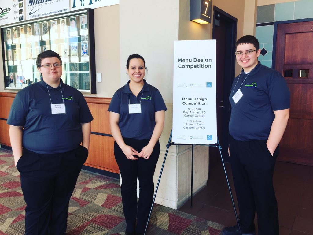 TheOfficialMHF's tweet image. Branch Area Careers Center students just presented their menu design for a fast-casual restaurant they call Comic Cook. What’s on the menu? Marvelous Chicken Sliders is one!  

#mps2018 #miprostart2018 #michiganprostart #madeinprostart #menudesign
