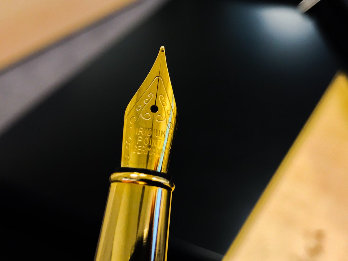 CScriptWorks's tweet image. Conquer the day with this distinctly unique classic fountain pen. Finished in 24k gold, chrome and ebony. Sleek, solid, minimal yet powerful.
Precision, German  engineered iridium tip makes this pen a pleasure to write with. #Edmonton #YEG #Love #photooftheday #YEGBusiness