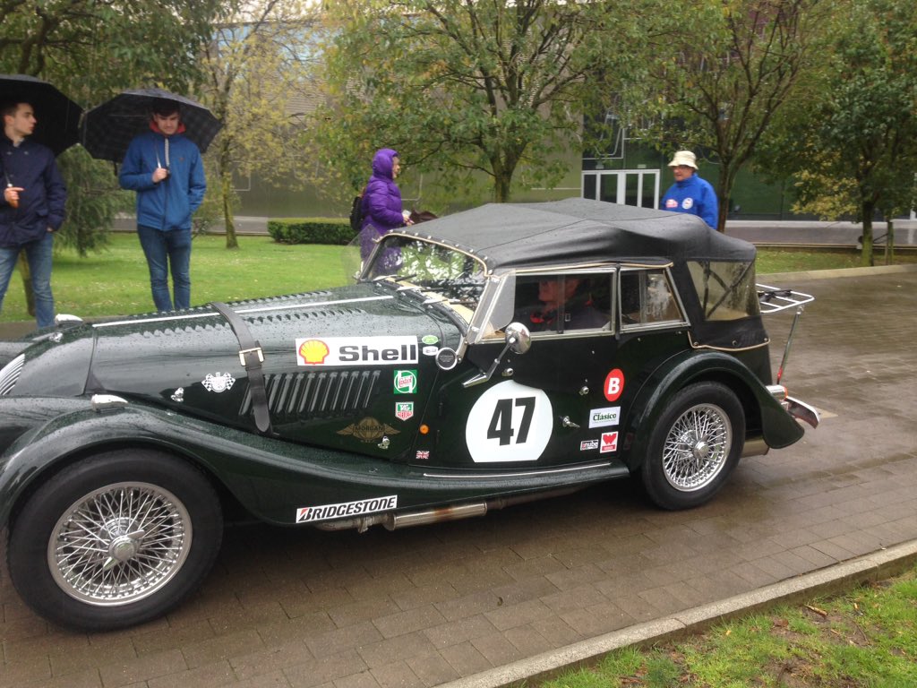 HARROW_h's tweet photo. @atilabeltza @seelser @terry_jb Hoy en Bilbao salida #RALLYESTONE cerca de 50 coches clásicos https://t.co/dcsTflXex3 https://t.co/hhVPrVt8gb