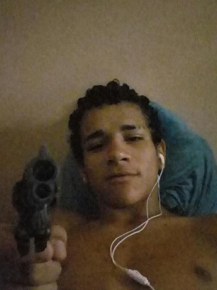 CriaDoMs's tweet photo. Eos cria do Vt capeta✌😌😎👊 https://t.co/79mwkyzR56