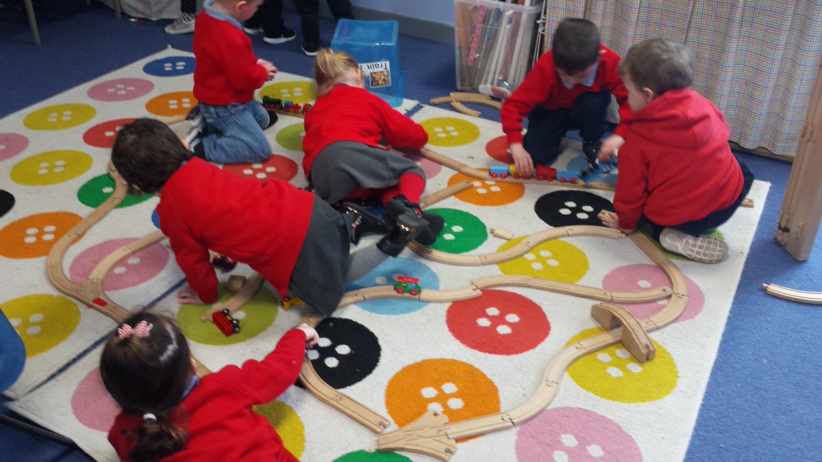 PentrerGraig's tweet photo. Our topic in Nursery is On the Move! Here are some of the Enhanced provision activities the children have been exploring so far! Counting, making pictures on screen, writing labels for our models and building train tracks! #pgpstars #pgppsd #pgpnum #pgplit #pgpict https://t.co/2uxxJjIDA6