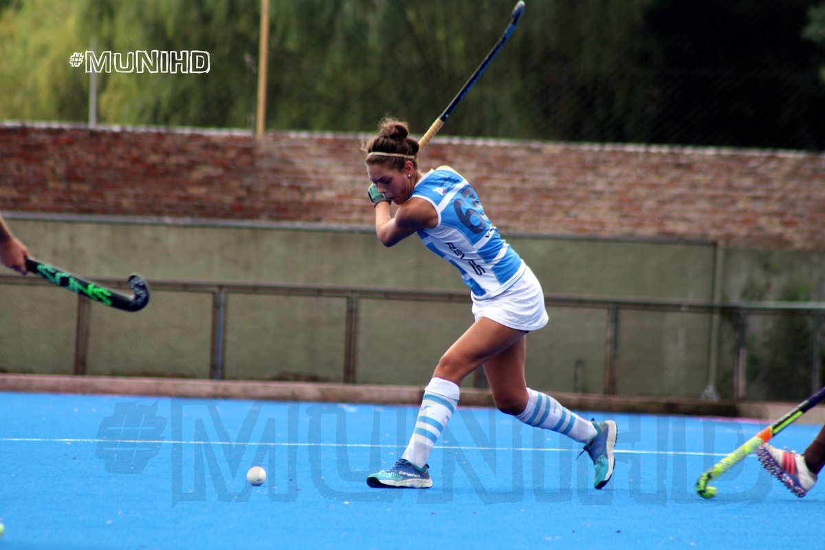 HockeyMUNIHD's tweet photo. #THMD2018 #01F02F #CiudadA Vs #Belgrano #Muni5A En #CCBAHockey By #MUNIHD  @july_17_guggini https://t.co/Dg7KXIoopz