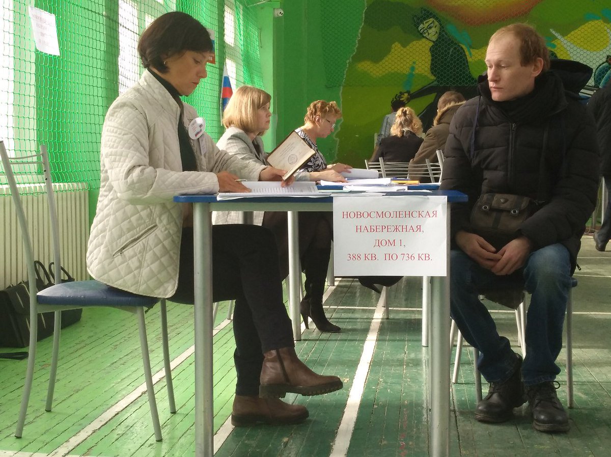 paimushkin's tweet photo. Оппозиционные наблюдатели и политики сегодня в Санкт-Петербурге были  изначально нацелены на организации целого потока по большому количеству  негативного контента псевдонарушений. https://t.co/nj5k3mFha1 #Петербург #Спб #Василеостровский #Выборы2018 https://t.co/uKgeOZw7Hl