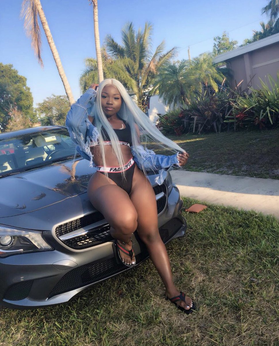 Badgyal_jessica's tweet image. Young water nigga I’m swimming 🏊 #2kpoolparty