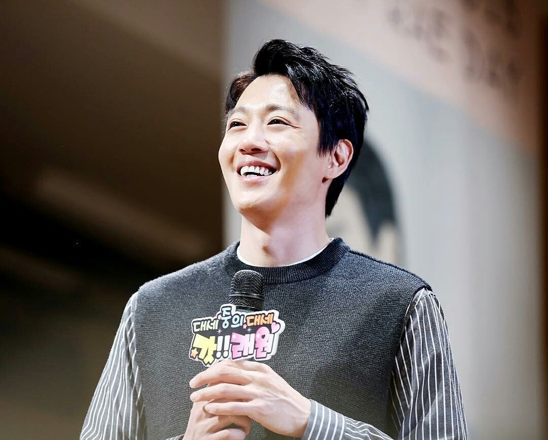 kim_rae_won_fc's tweet photo. 2018 Happy Rae Day! 
#HappyKimRaeWonDay 🎉
#KimRaeWonFC 
Cr #kimraewon_fanmir https://t.co/DZVgKWPrIn