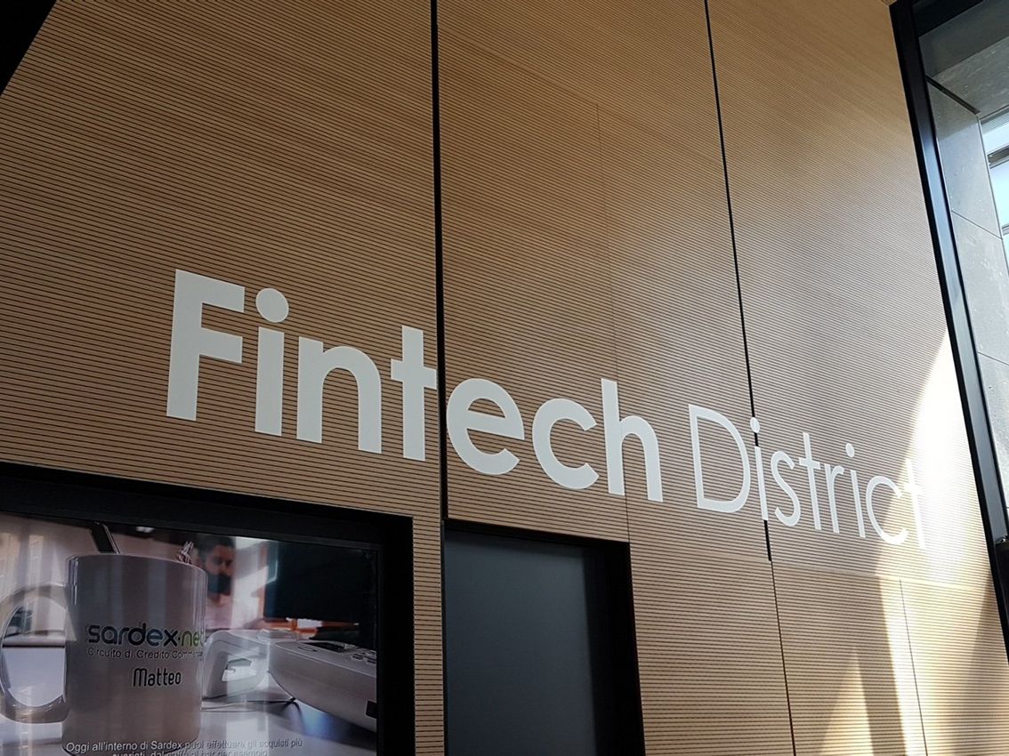 Le 10 #startup ospitate nel <a href="/FintechDistrict/">Fintech District</a> di #Milano stanno cambiando la #finanza bit.ly/2FE01rf Guarda come <a href="/BHBnetwork/">BHB NETWORK</a> <a href="/CredimiPMI/">Credimi</a> @EburyUK <a href="/growishcom/">Growish</a> <a href="/Hype_tw/">HYPE</a> <a href="/moneyfarmITA/">Moneyfarm Italia</a> <a href="/prestiamoci/">Prestiamoci</a> <a href="/Sardexnet/">SardexPay</a> <a href="/satispay/">Satispay</a> <a href="/BancaSella/">Banca Sella</a> #fintech #bitcoin #blockchain