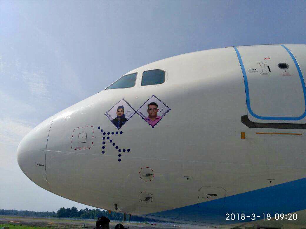 TRE_320's tweet photo. That’s the way to do it 🤗 #employee of the year #airline #proudtobelong https://t.co/KfiYAZvO75