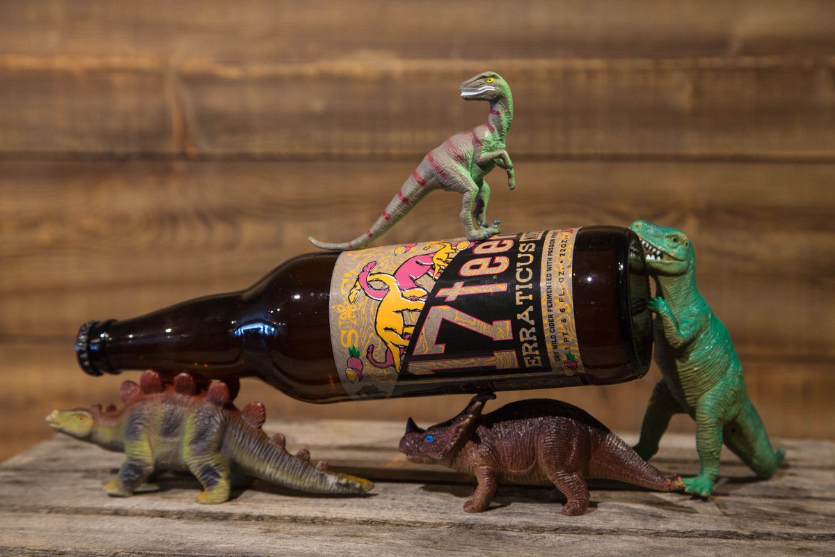 StarcutCiders's tweet photo. Spring is nearly here, & even if you’re not able to take a spring break to a tropical destination we wanted to share this latest #WildCider to inspire those vacation vibes. Made with local Jonathon apples, we blended them with the romantic passionfruit. #Erraticus17 #PassionFruit https://t.co/aOc3HIsUwI