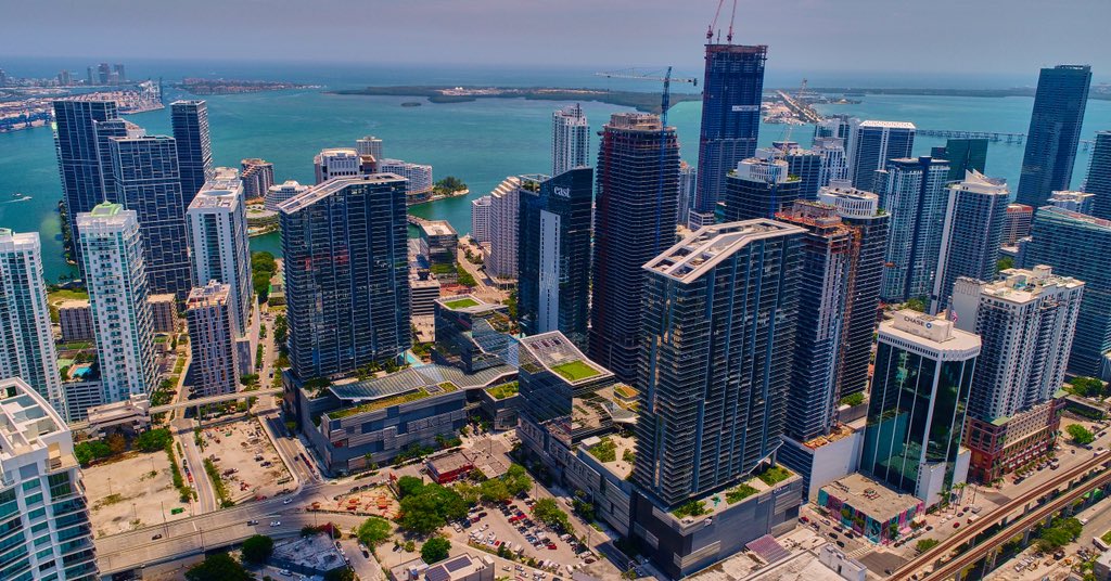LifestyleDrones's tweet photo. Elevate your business with @LifestyleDrones #Fly #Drones #Business #Work #Miami #MiamiBeach #Video #Picture #RealEstate #Sports #Soccer #Futbol https://t.co/EUIO7McMSn https://t.co/4tB5VWWfoe