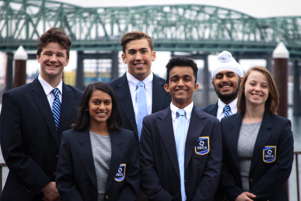 _kit_lance's tweet photo. ICDC ain’t ready for this #thisteamislimitless https://t.co/cGppA9em4o