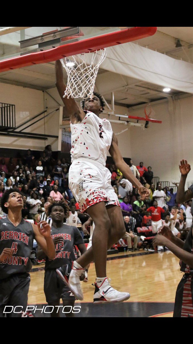 DrEjBrown's tweet photo. 2020 6'8 Amaree McGriff is a long, athletic forward that guards multiple positions, rebounds at a high level, protects the rim &amp; finishes above the rim

McGriff is poised for a breakout spring/ summer!

#GeorgiaSouth https://t.co/qAcR9HUjhA
