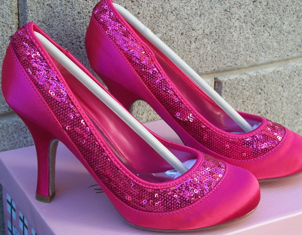 Gifted_Grackle's tweet photo. #Prom2018 #Pumps #Fuchsia #Satin #Sequins #WeddingShoes #BridesmaidShoes #BridalShoes #Formal 7.5 https://t.co/aT0ZQ2wnRL #prom #promshoes #Shoesforprom #weartoprom #pinkpumps #Satinshoes #formalwear #gotoprom https://t.co/cutqnU315P