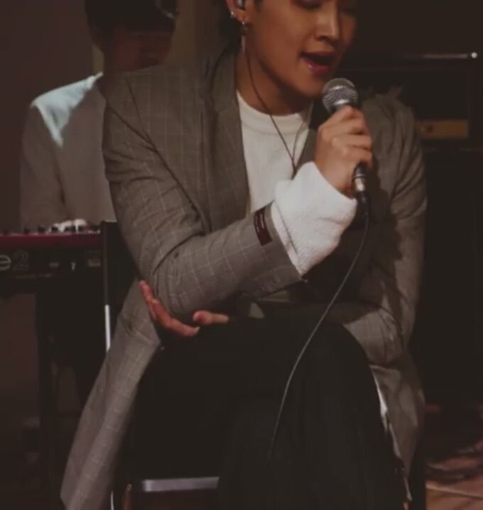 limjaebeomie's tweet image. #2jae au: jaebeom and youngjae went out with mutual friends for a karaoke night and that is where they met for the first time. youngjae feel in love with jaebeom's voice but yj is an idol and he's not allowed to date but after meeting jb, youngjae thinks he is worth the risk