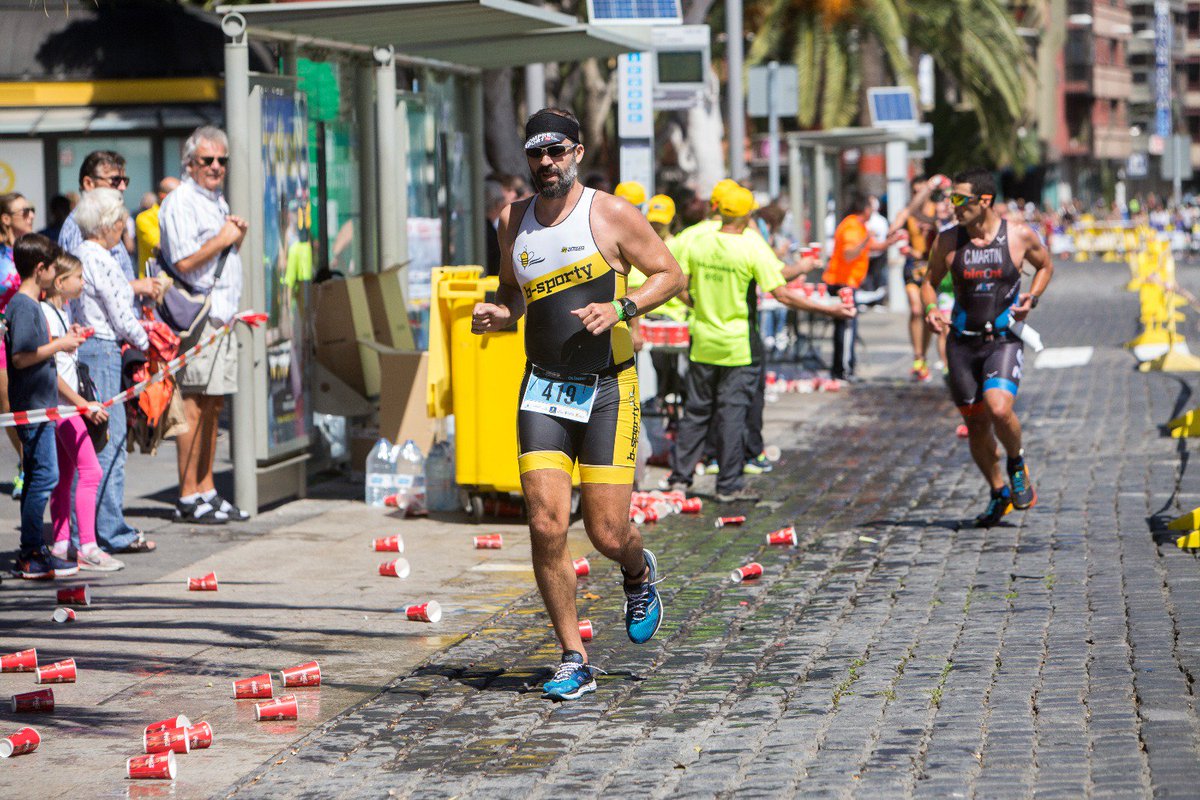 Bueno, por fin puedo decir que soy "Olímpico". Aquí mi participación en la <a href="/GCTriatlon/">Gran Canaria Triatlón</a> a los ojos del gran <a href="/ivanlesa/">Iván León Santiago</a>, quien no es sólo un gran fotógrafo sino un buen amigo.