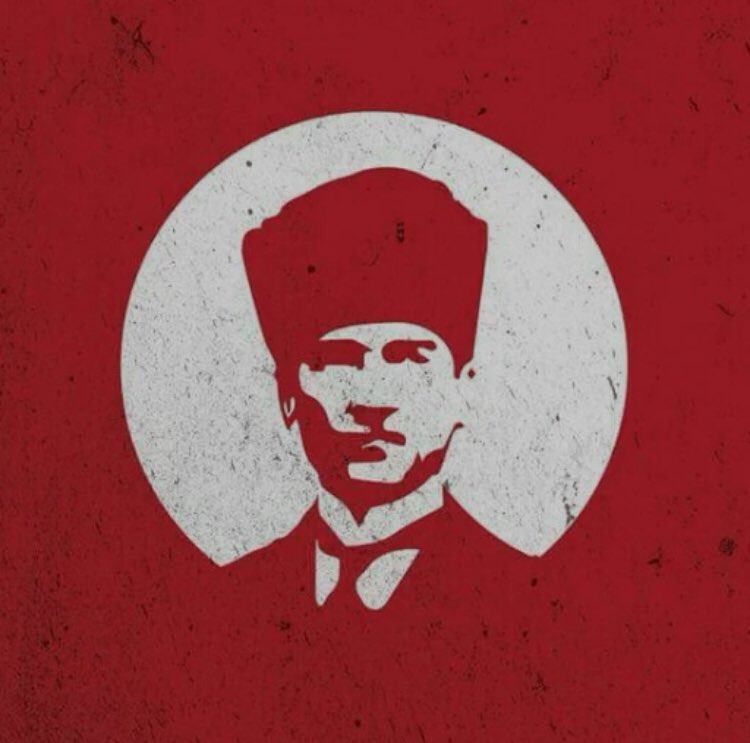 BatuBoyu's tweet photo. Posterlerine, reklam filmlerine seni eklemiyorlarmış varsın eklemesinler seni bu milletin gönlünden kimse çıkaramaz, sen bizim kalbimizsin. #ÇünküAtatürkOradaydı https://t.co/CUTGyI7a67