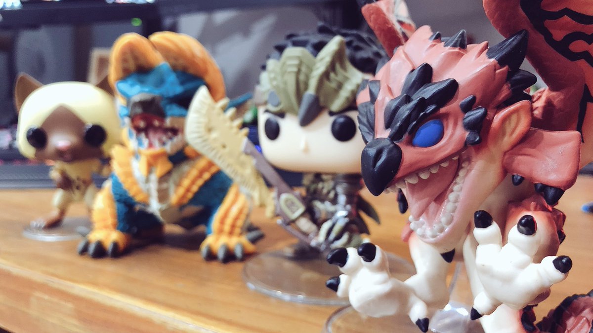 Arekkz's tweet photo. Massive shoutout to @OriginalFunko for very kindly sending me the #MonsterHunter Funkos! They’re so awesome :D https://t.co/AEoyHgVDzA