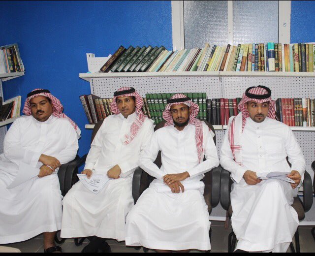 mawkalid's tweet photo. #تعليم_ينبع نفذت شعبة العلوم درساً تطبيقياً للفيزياء في مدرسة الأنفال الثانوية نفذه الأستاذ: أحمد عبدالفتاح بحضور عدد من معلمي الفيزياء في المرحلة الثانوية ،
وبإشراف ومتابعة من المشرف التربوي الأستاذ : عبدالعزيز الرفاعي. https://t.co/YtI2Z4rGGx