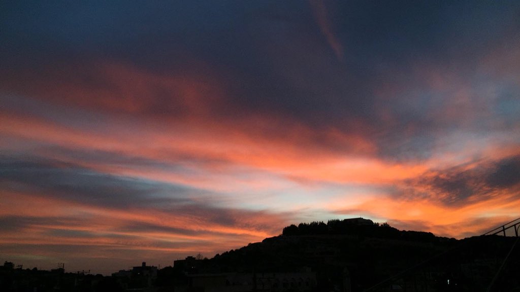 halaezz's tweet image. Southern sunsets 👌