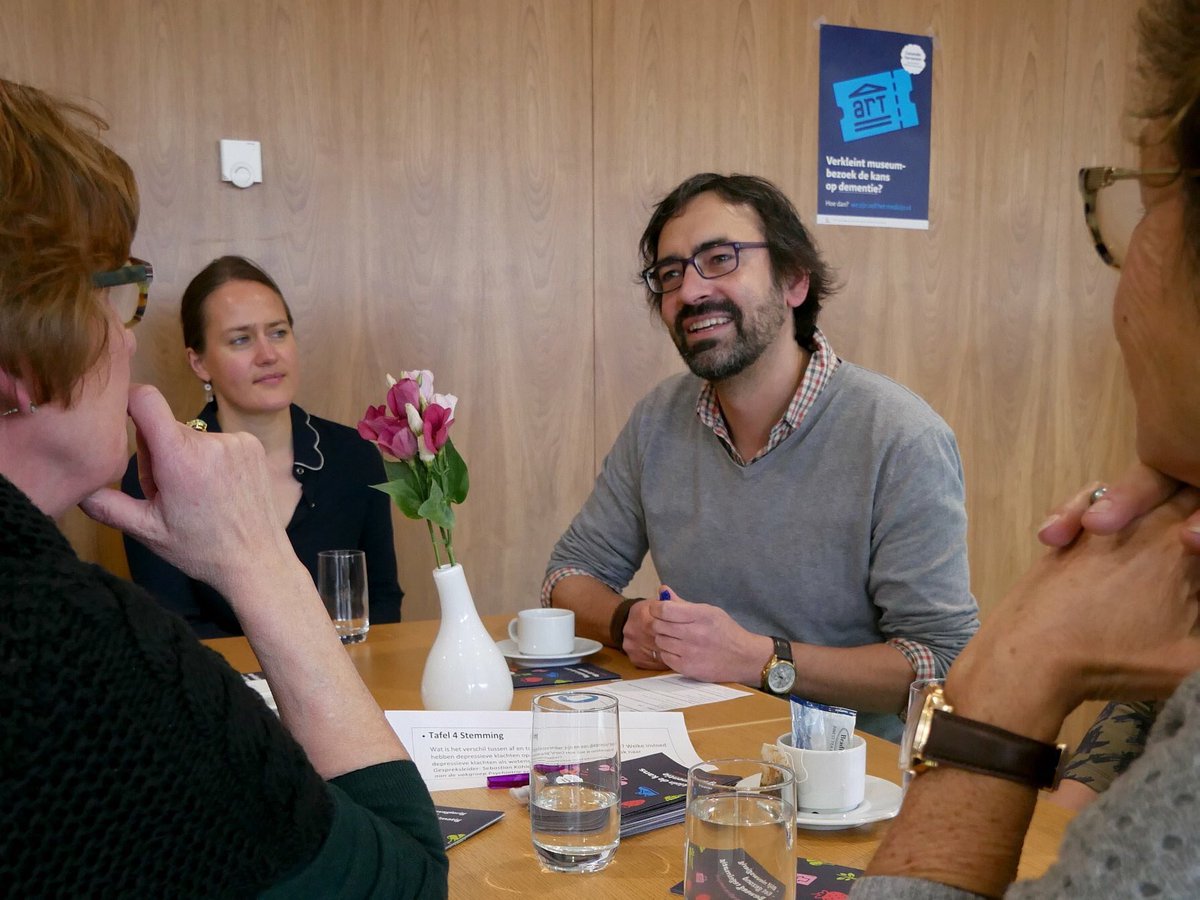 Een geslaagd Reversed Science café over hersengezondheid: veel tips voor zowel bezoekers als wetenschappers. Foto: cubedesignmuseum.nl/nl/blog/revers…