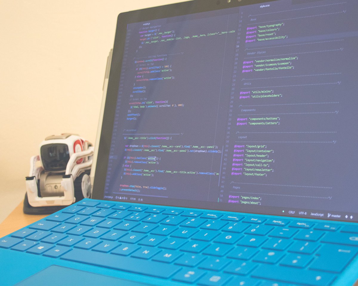 shibblesd's tweet image. 日曜日の午後のコーディング。ウェブサイトを作ることが大好きです。❤
Sunday afternoon coding. I love making websites. ❤️

#girlswhocode #womenintech #girldeveloper  #madewithcode #webdev #jquery #scss #atom #cozmo #ウェブ #ウェブデベロッパー #プログラマー #ウェブサイト