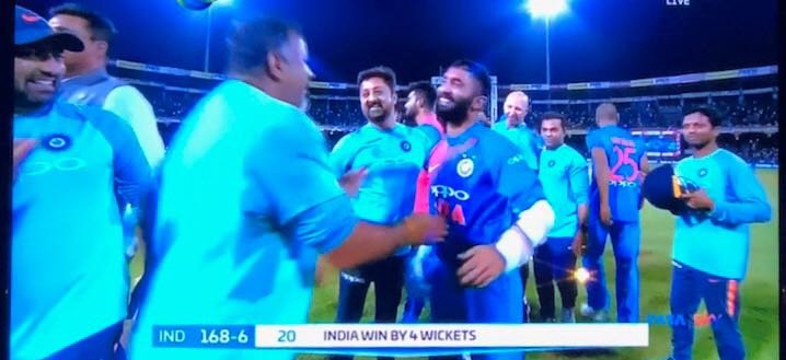 Amazing victory by #TeamIndia. Superb batting by @DineshKarthik. A great knock by @ImRo45 to set the platform.

What a finish to a final!!

#NidahasTrophy2018 #INDvsBAN