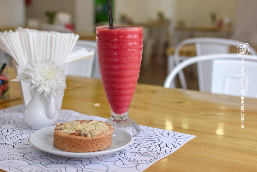 guiamesaenmesa's tweet photo. Seguimos sumando excelentes propuestas gastronómicas locales a #GuiaMesaenMesa! > Los invitamos a conocer una casa de té y café que ofrece variedad de blends de té con delicias dulces y saladas (entre otras cosas...) >> #EnBabia Tea Bar &amp; Deli! 😉 https://t.co/bIaAUoEbVx https://t.co/SzdWEkrev4