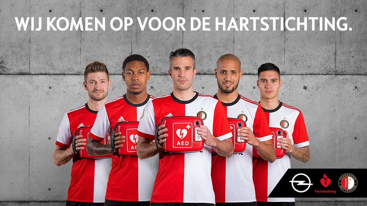 Kleedkamerhumor's tweet photo. Ik begin die samenwerking tussen @Feyenoord en de @Hartstichting steeds beter te begrijpen! #zwofey #hartverzakking https://t.co/i2u97V9rk9