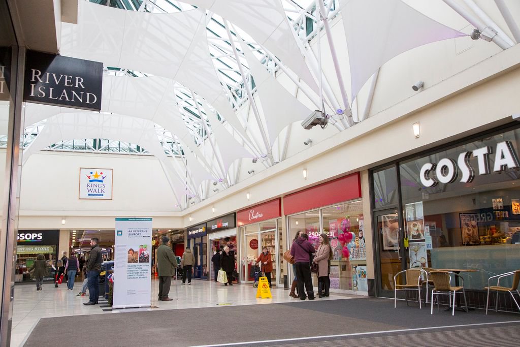 _KingsWalkGlos's tweet photo. #ReefEstates are holding a meeting next Wednesday 21st March, 12pm - 6pm to discuss the future of King's Walk. Public welcome to come along to the old Co-op on Eastgate Street. Opposite #Boots, next to @Primark #Gloucester. #Shops #PublicAnnouncement https://t.co/UopYijyHAY