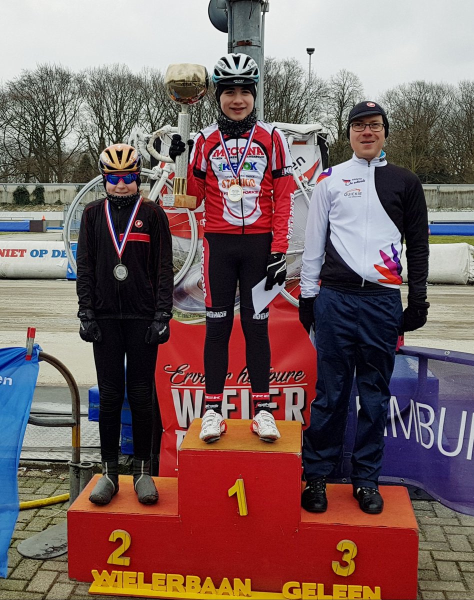 WielerbaanGL's tweet photo. Vanochtend was ook de prijsuitreiking #mathsalden #coupedhiver 2017-2018. https://t.co/cTqXEmZv37