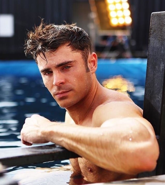 CreamyLoad101's tweet photo. Love this pic of Zac efron, need a bit of #zefron this sunday 😍😍🔥🔥 https://t.co/fizSx2HI2Y