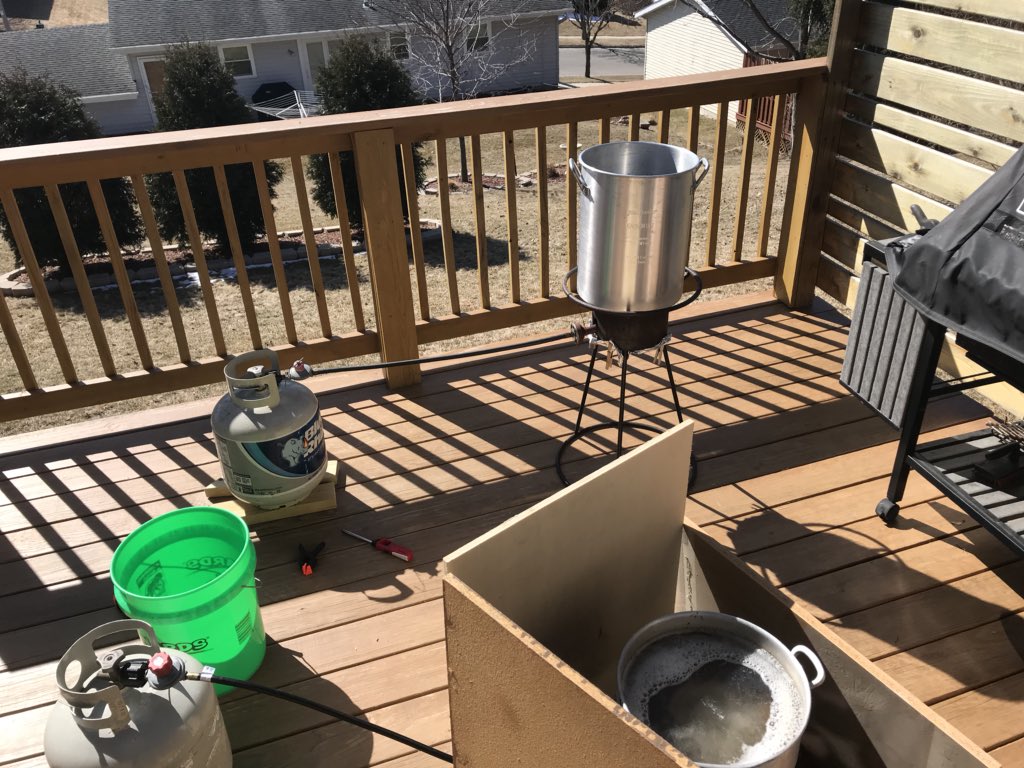 RZautner's tweet photo. Nice day for #maplesugaring today! I have 2 burners going! https://t.co/pyslY12uio