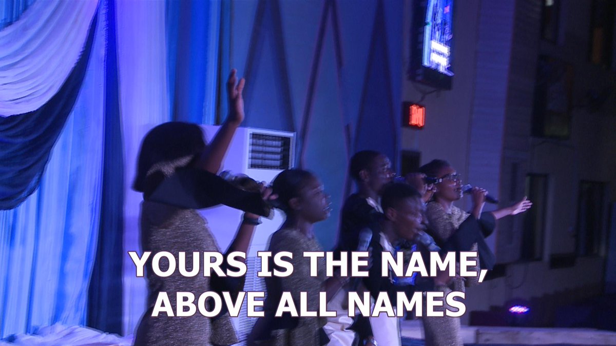 CovUniChapel's tweet photo. It's all about you🎤🎶🎶🎶
The Anthem- Travis Greene🎤🎶🎶🎶
"Hallelujah, you have won the victory (lift up your voice and say now)
Hallelujah, you have won it all for me"
@Tomiwa_Immanuel #manifestation18 @CUHEBRON @CuStudent @rogcu_ @CovenantUAlumni @CUtheatreGroup https://t.co/Qm7zBAWhgy