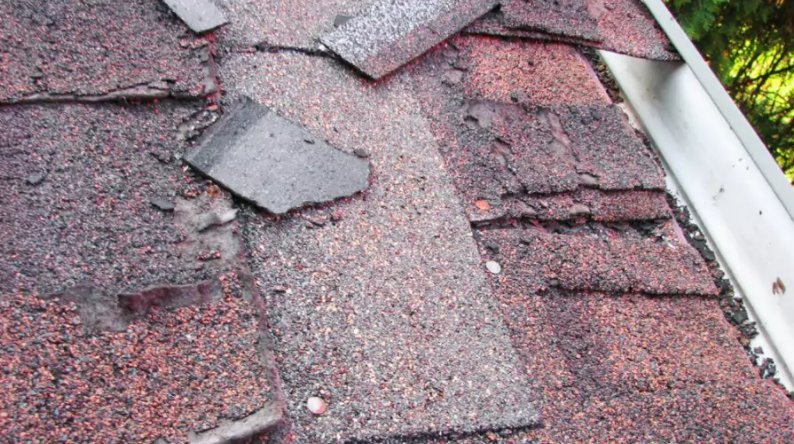 BensRoofing's tweet image. Procrastinating on #roofing repairs is one of the worst things you can do to your #home. Look out for these 7 red flags: 
goo.gl/YrRLKD