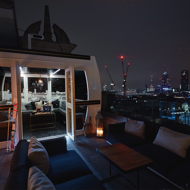 MELondonHotel's tweet photo. Don't miss your final two weeks to discover Après With A View. 
The unique experience takes place in a cable car on Radio Rooftop Bar, with views of London's skyline as the backdrop. Book your visit by following the link in our bio. #ApresWithAView #London https://t.co/rXfhv5rpnu