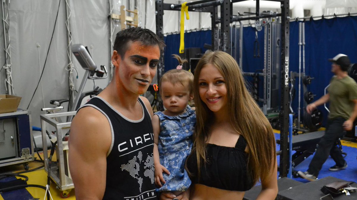 Acrobat dies after falling during Cirque du Soleil show in Tampa bit.ly/2u1wNwW https://t.co/sZGUUmKPC2