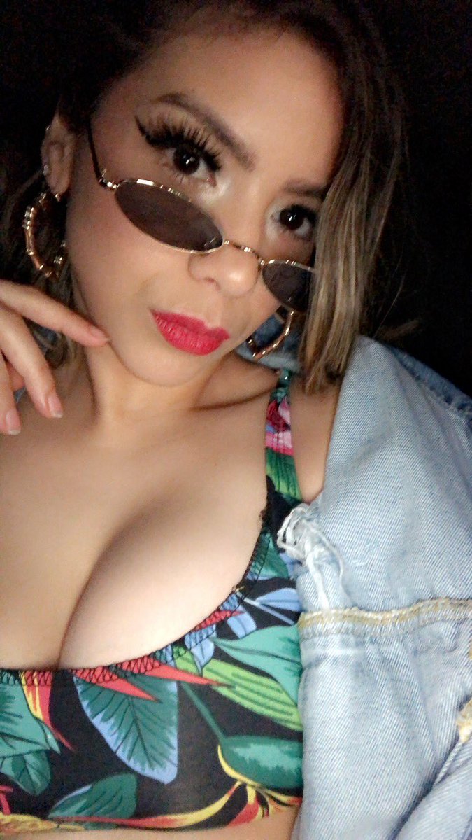 brownbarbie_4's tweet photo. π
π
π
#SPI2K18 #UME18 https://t.co/h3ZVyvE7va