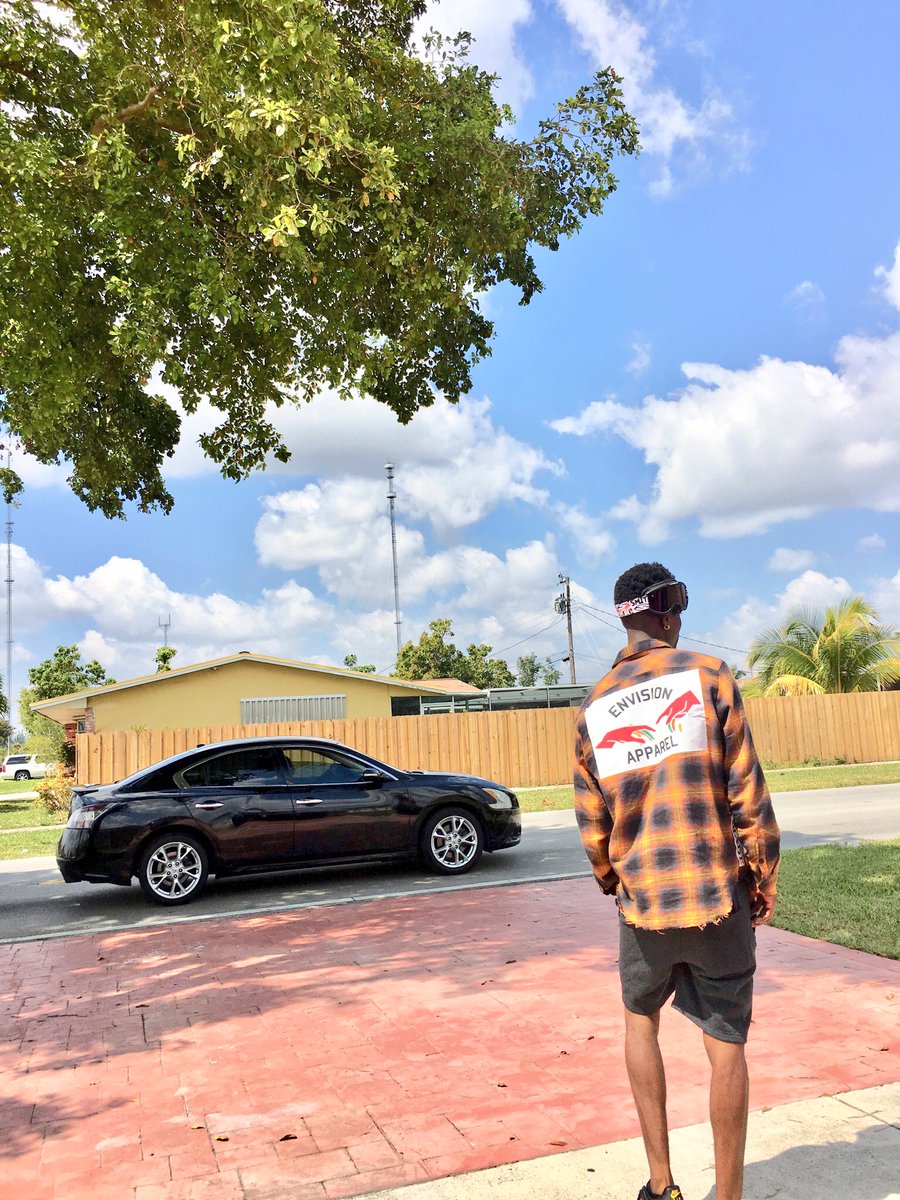 NateTheDonn's tweet image. #2KPOOLPARTY #EnvisionApparel