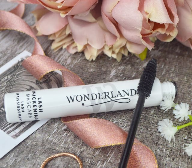 love_lippy's tweet image. Playing with new makeup is always fun ❤️ Here's my thoughts on @wonderlandfanz - PLUS 15% off ya order with code Bloglife15 🛍️

buff.ly/2plYGdE

@UKBloggers1 @LovingBlogs @BBlogRT @TheGirlGangHQ @GRLPOWRCHAT  @sotonbloggers @bloggeration #BloggersTribe #FierceBloggers