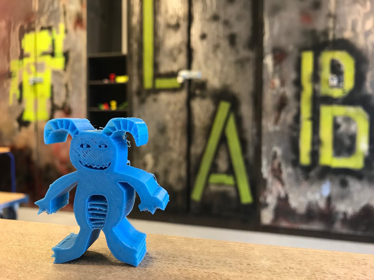 Doodle3D_app's tweet photo. Het was weer gaaf #3dontwerpen en #3dprinten vandaag bij de #bibliotheek #utrecht @Bibliotheek030! #doodle3d #doodle3dtransform https://t.co/IUmG5hQ9xs