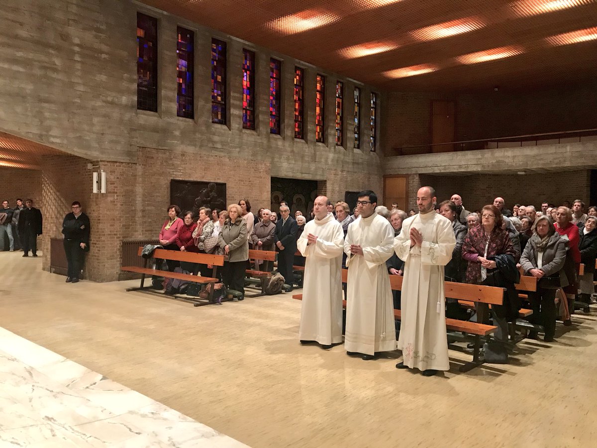 En el #DiaDelSeminario nuestra diócesis celebra la institución de lectores y acólitos de tres seminaristas de Miguel Ángel, Hollman y Jaime. <a href="/ArchiZaragoza/">Archidiócesis de Zaragoza</a> <a href="/iglesiaenaragon/">Iglesia en Aragón</a> <a href="/EONEZGZ/">Espacio One Zaragoza</a> @ZgzPj <a href="/catezaragoza/">Catequesis Zaragoza</a> <a href="/CaritasZaragoza/">CaritasZaragoza ✳</a> <a href="/deas_zaragoza/">DEAS Zaragoza</a> <a href="/manosunidaszgz/">MANOS UNIDAS ZARAGOZ</a> <a href="/familiavidazgz/">Familia y Vida ZGZ</a>