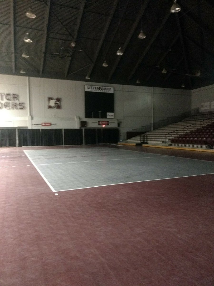 derekszilagyi's tweet image. Closing time! Another great championship hosted by @McMasterSports - thanks to all the event staff and volunteers for their long hours! #BackToMac #maraudernation