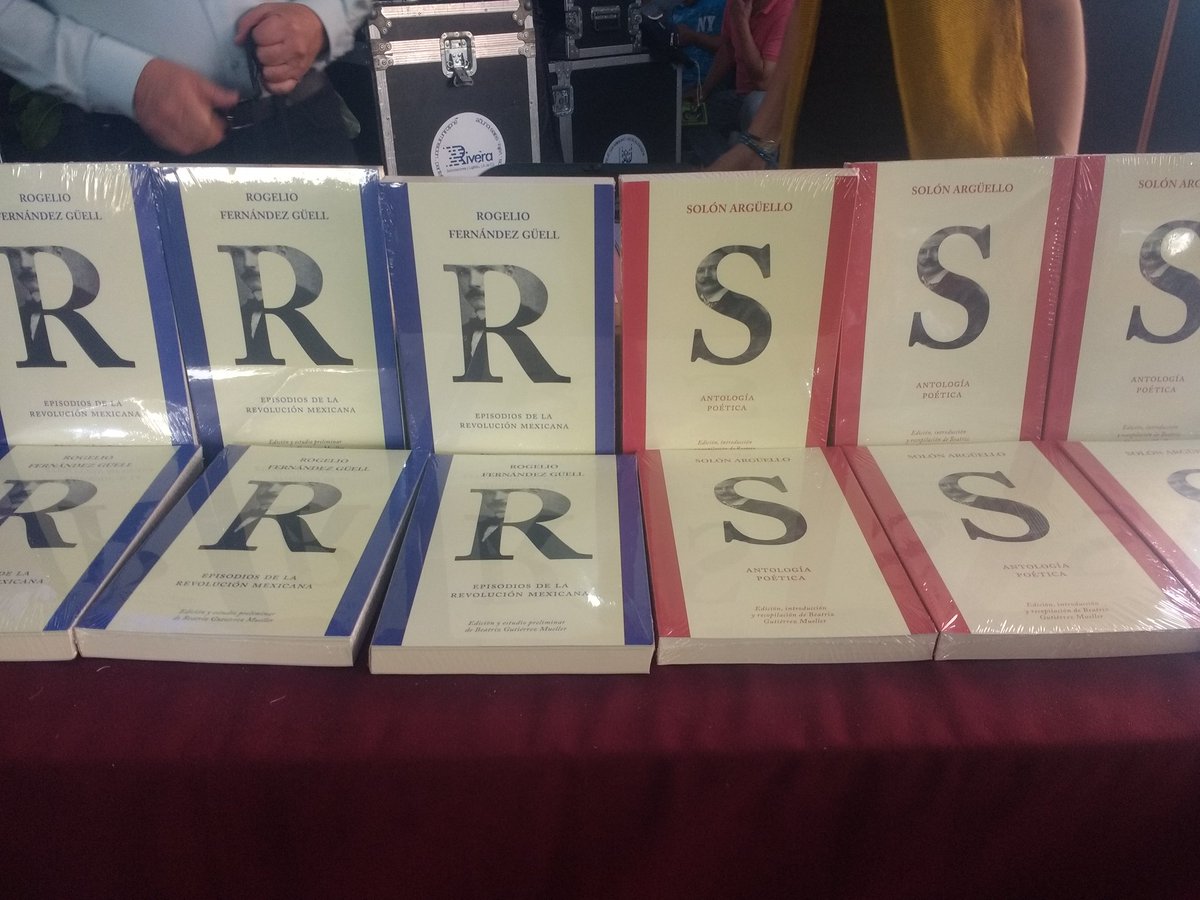 AzcapotzalcoMx's tweet photo. La #FILAzcapo18 sigue con la presentación del libro Episodios de la Revolución Mexicana de Rogelio Fernández Guell, comenta Beatriz Gutiérrez Müller. #AzcapotzalcoEnComunidad https://t.co/BSkb3HuD5Y