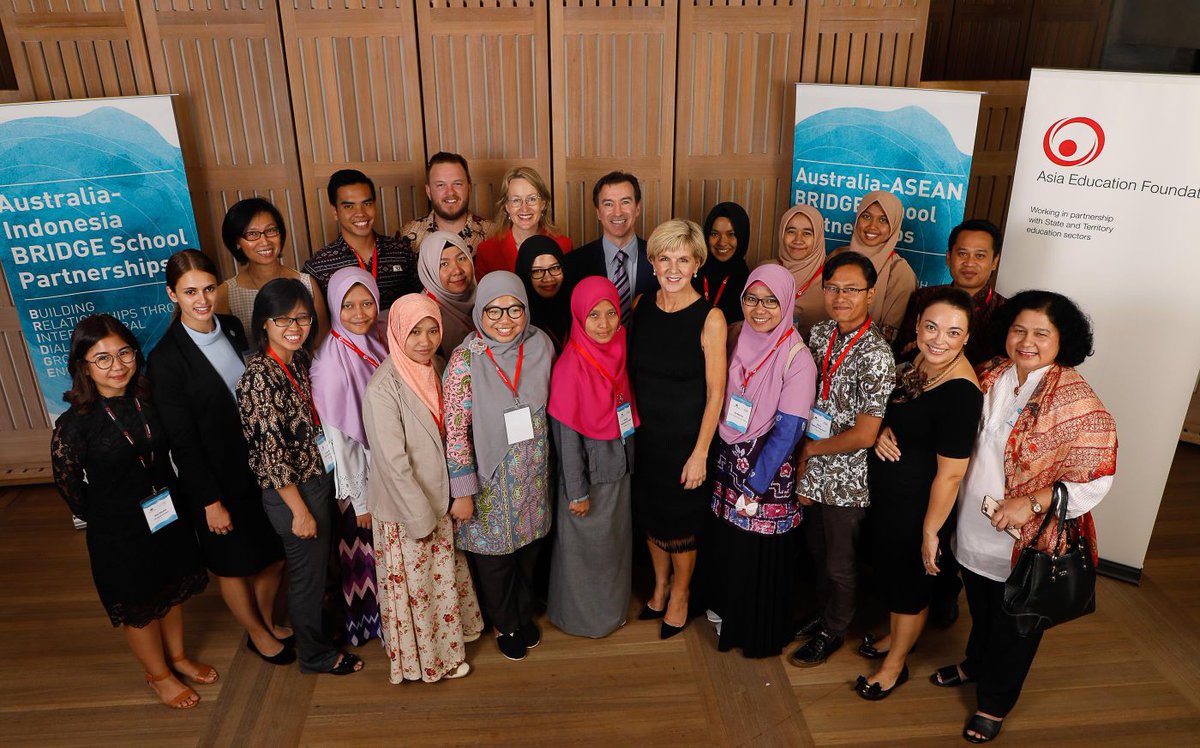 Congratulations to our amazing Indonesian #bridgeprogram2018 teachers on 3-weeks of sharing, learning & collaborating. Look forward to seeing your school partnerships in action. Safe trip home. #ASEANinAus