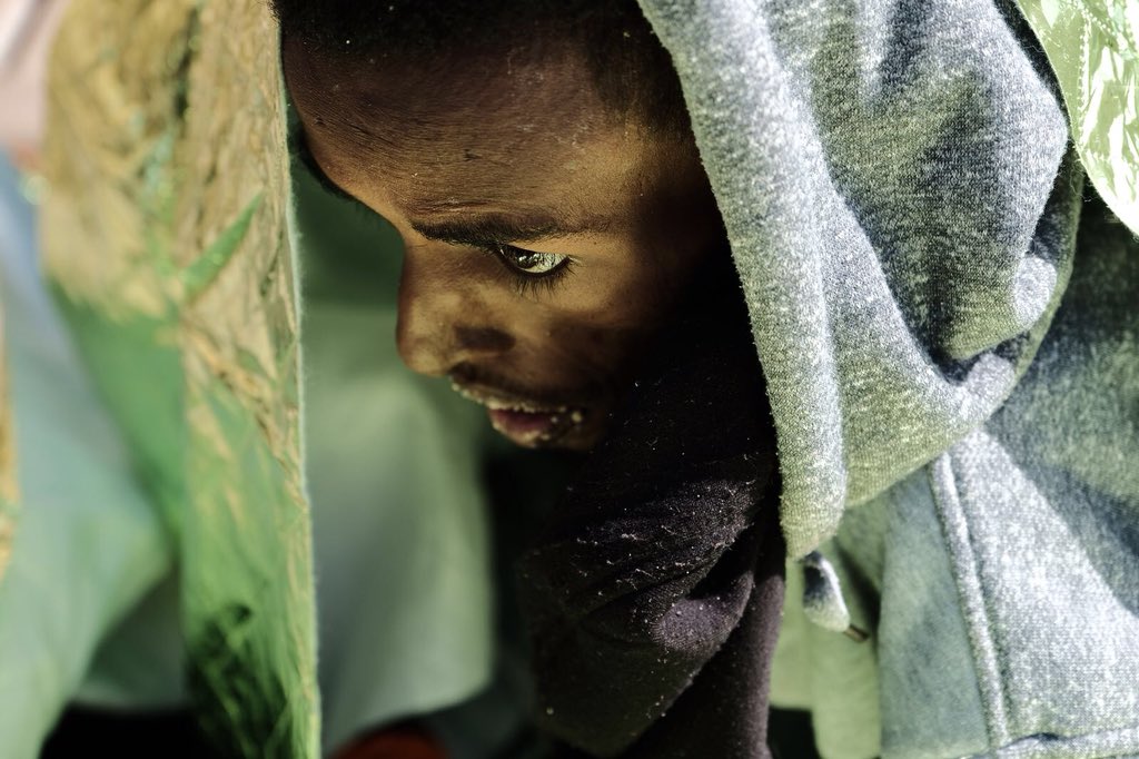 No deberíamos olvidar que no solo son los derechos humanos de las personas que huyen en busca de refugio los que están en juego, son los derechos de todos los ciudadanos de la Unión Europea los que se están vulnerando.