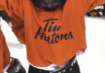 RCMPPEITraffic's tweet photo. Please Share on social media: We’re still looking to help a family and more importantly a young hockey player get his hockey gear back. It was lost along Rte 19 in Fairview when it fell out of his fathers truck while driving. Contains a jersey similar to this one. Cst. Parsons https://t.co/bVMCUIQMj0