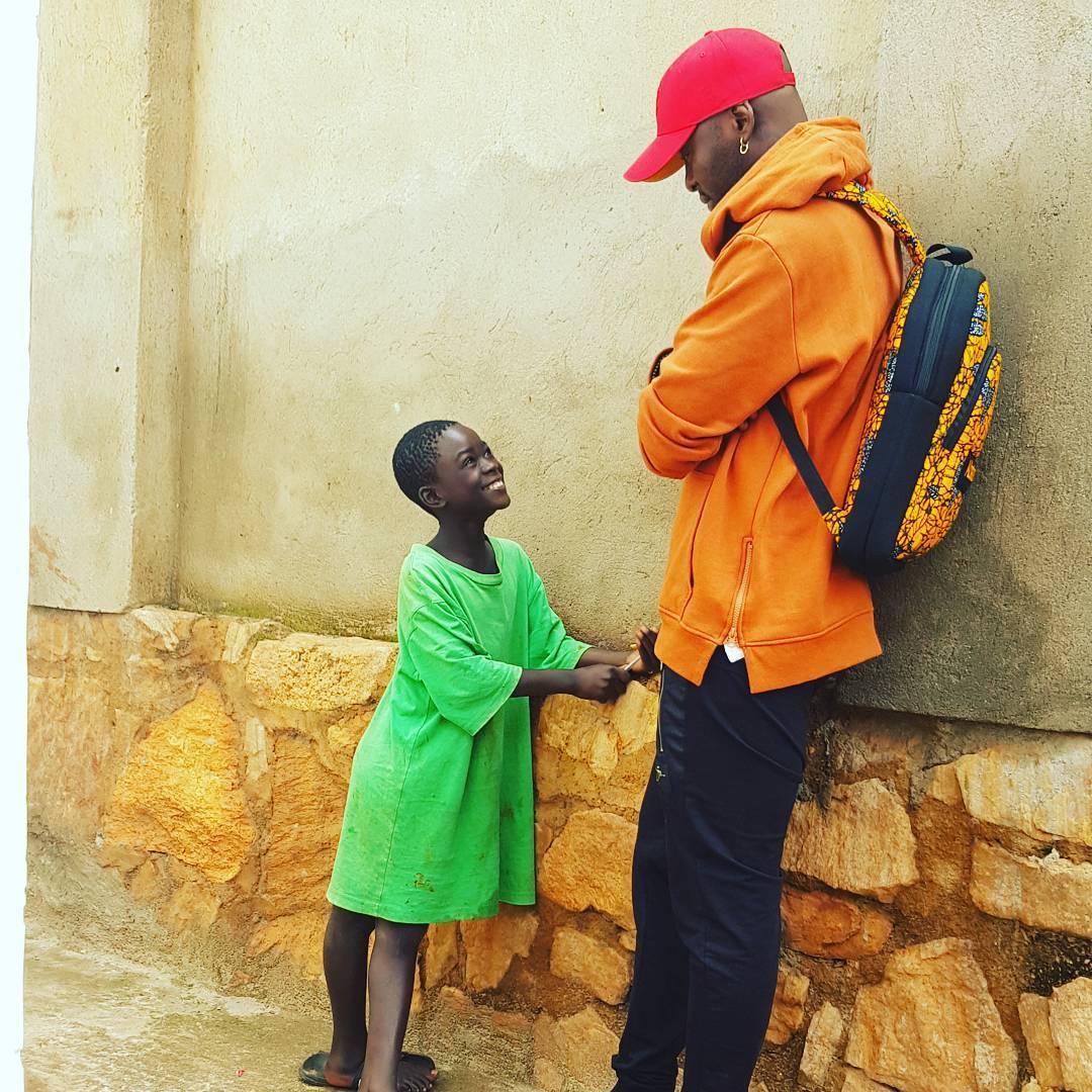 dizodeus's tweet photo. One love eddy kenzo 
#KCA #FavAfricanStarEddyKenzo https://t.co/VfYPoVYKko
