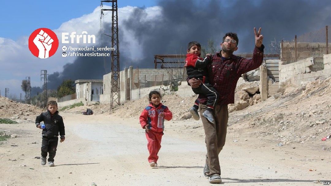 Roj_Zinar's tweet photo. ننگتان باد ای مدعیان حقوق بشر، ای مدعیان آزادی

#BreakSilenceOnAfrin https://t.co/8llGAFreGI