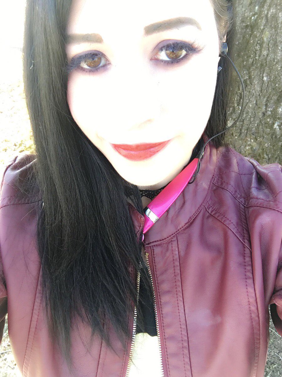 JesseMistress's tweet photo. What a beautiful day for some pathetic sissy to serve me! #HappySunday #redlipstick #Burgundy jacket #Beautiful weather #Pathetic #femdom #findom #dominatrix #bdsm # lifestyle #mistress #domme #dommelife #sensual #sadist #warship #kink #painis pleasure https://t.co/6IzX2iaEHK