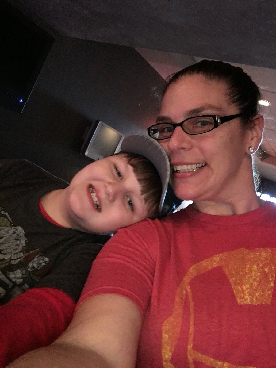 #MarvelUniverseLive