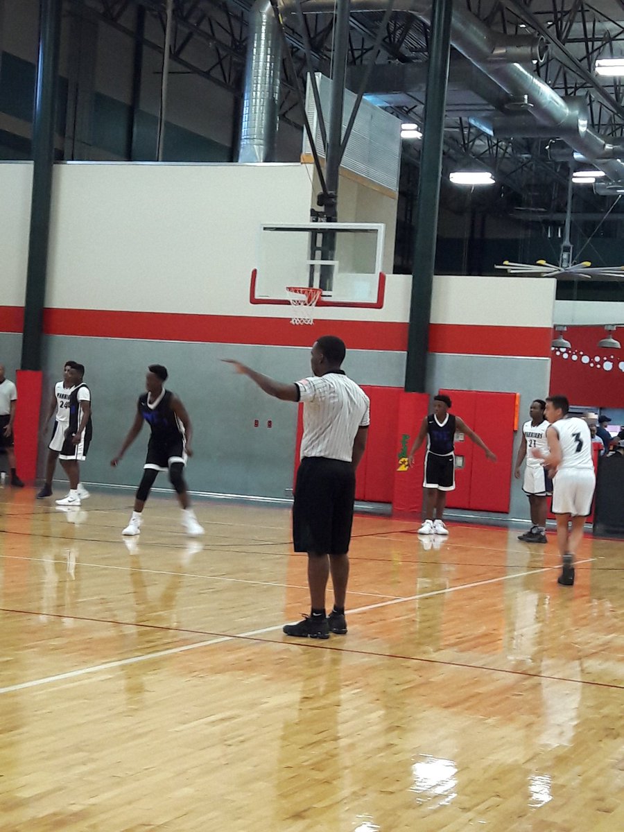 KatShackC's tweet photo. 3rd place winners.
Basketball at the crack of dawn...be there by 7:15A!?!? Thought the coach was speaking a foreign language. Ha!
#texasthunderElite
#SundayMadness
#LongLiveNumber20
#AAUbasketball
#SundayMorning https://t.co/HWjX1o6uN9